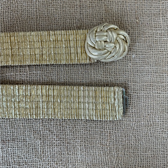 Vintage women’s brand GoodHeart , wide gold metallic stretch belt size S-M 27-32 - Picture 3 of 13